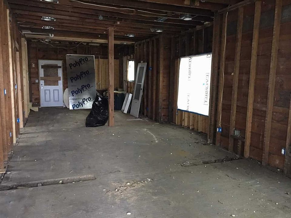 2nd image of 1548 S Topeka Ave