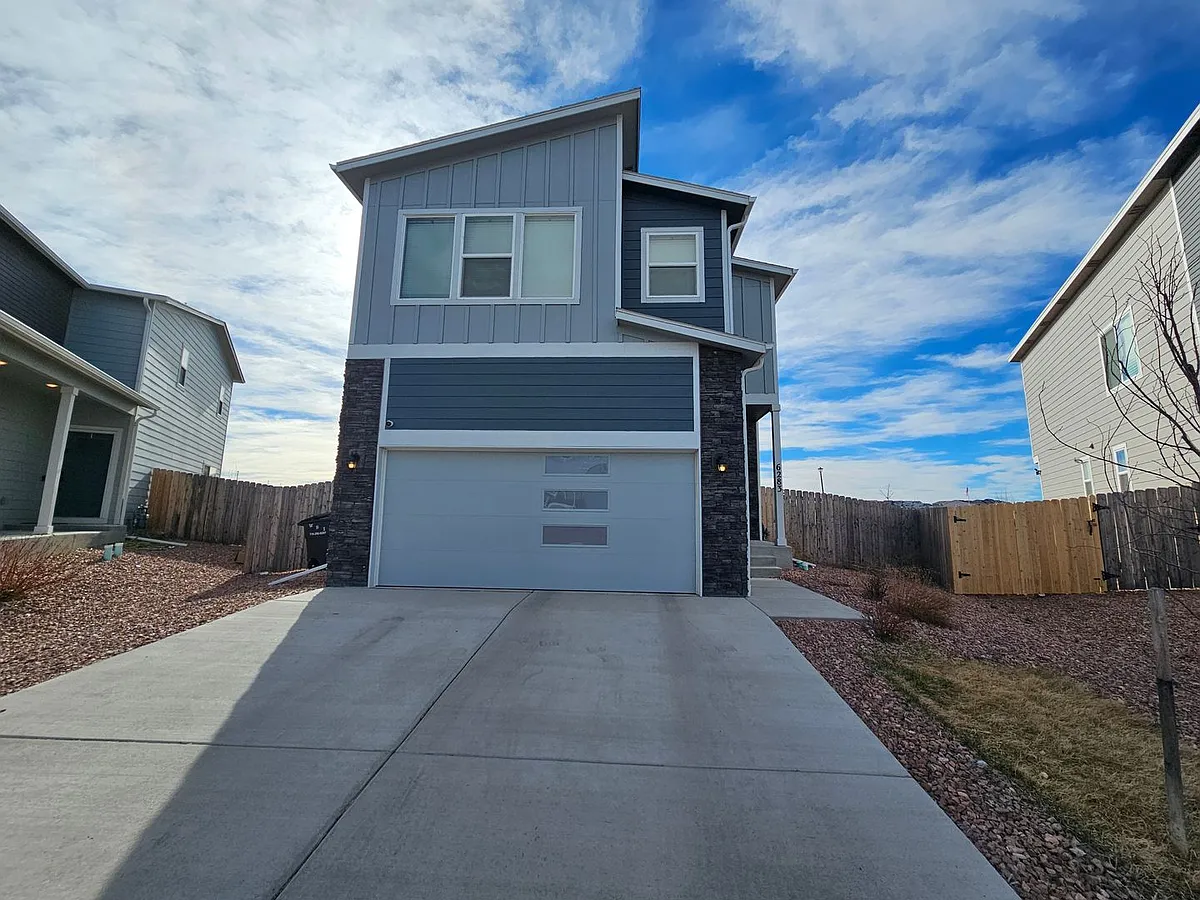 Photo 2 of 24 - 6283 Godwit Ln - Colorado Springs, CO Building Photo - 6283 Godwit Ln