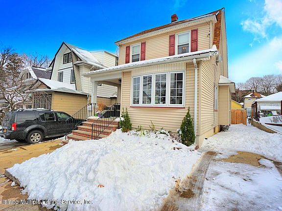 3rd image of 557 Metropolitan Ave