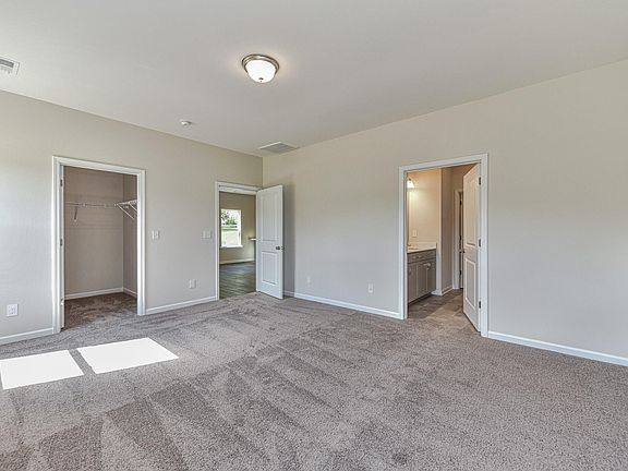 5th image of 135 Walker Mac Dr