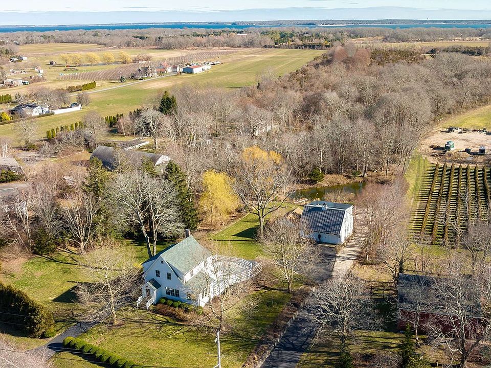 1089 Main Road, Riverhead, NY 11901 Zillow