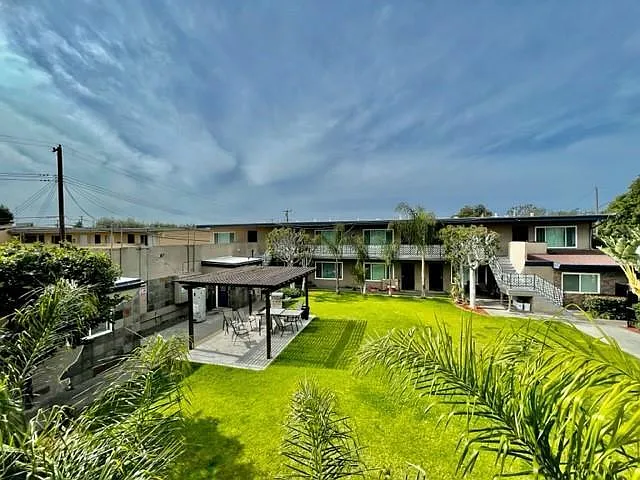 1826 W Sallie Ln #N8 — Photo 31