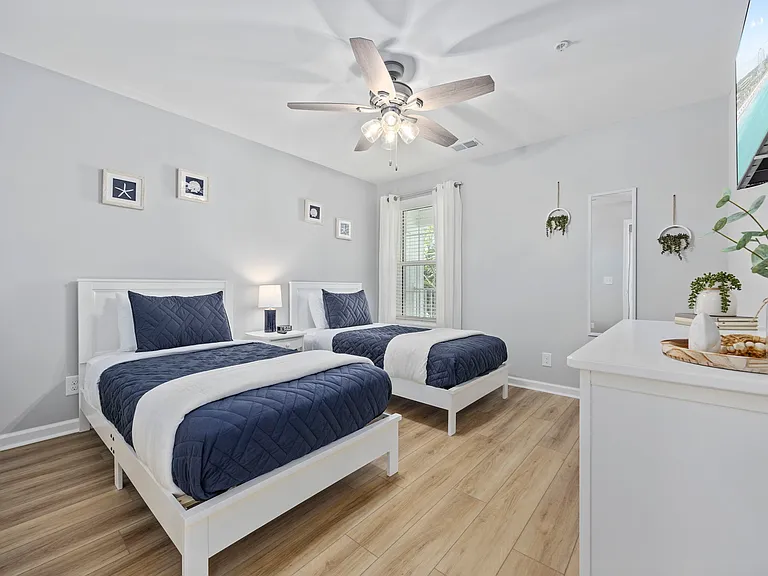 485 White River Dr #30G — Photo 13