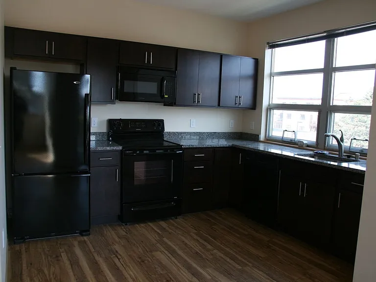 739 Williamson St — Photo 20
