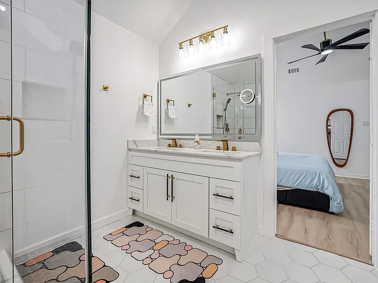 9090 Meadowcrest St — Photo 44