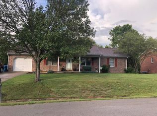 1001 Twelve Oaks Dr, Lawrenceburg, KY 40342