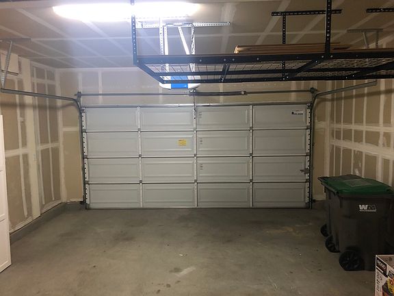 4th image of 828 Copper Ln