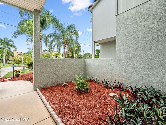 4th image of 2293 Heritage Dr