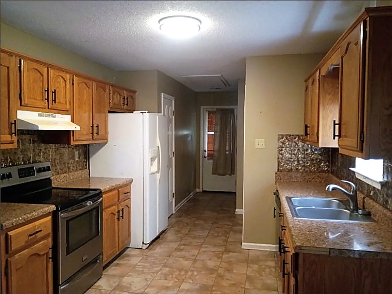 2 bed, 1058 sqft, $1,600 — Photo 4