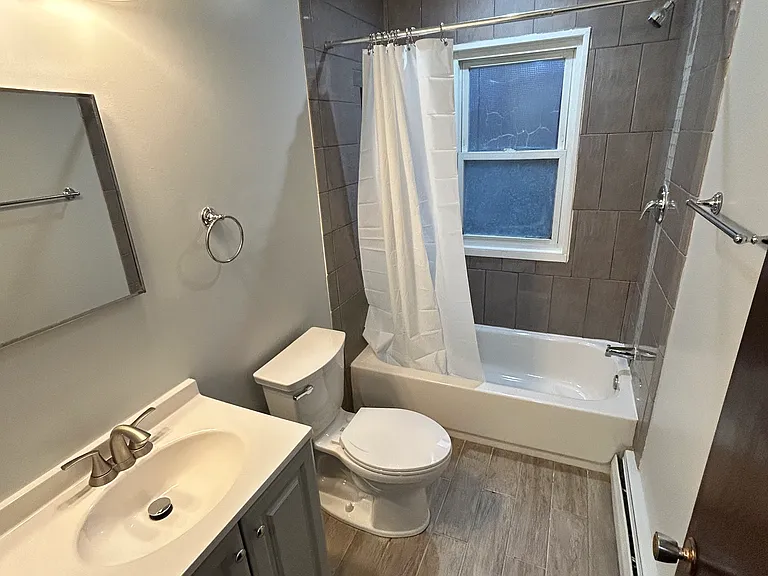 3846 S Park Ave #4 — Photo 2