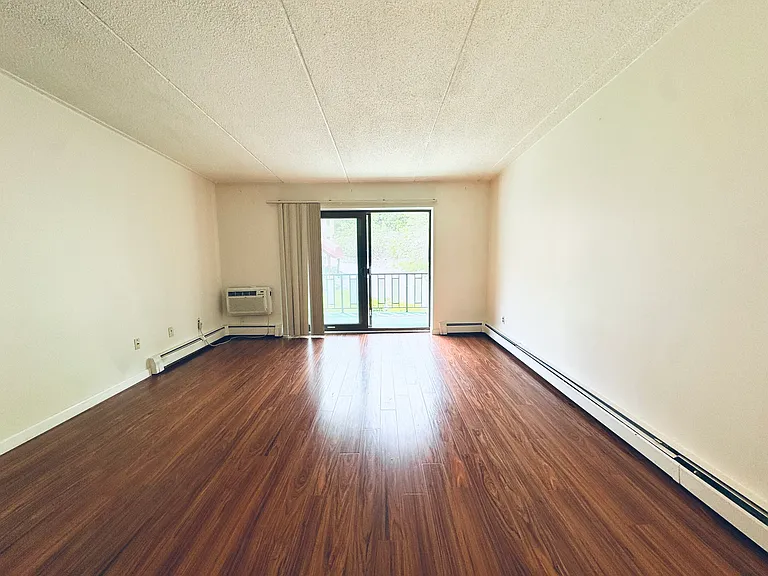 80 N Warren St #20 — Photo 26
