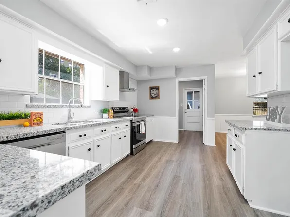1402 Hamlin Valley Drive, Houston, TX 77090