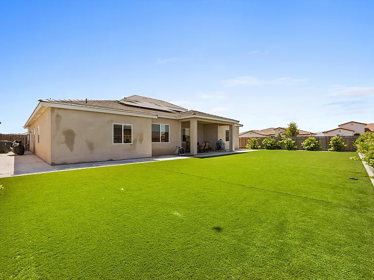 815 Gilsum Ct — Photo 63