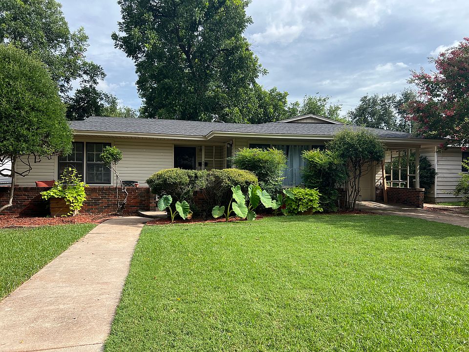 1st image of 2617 Fairway Dr