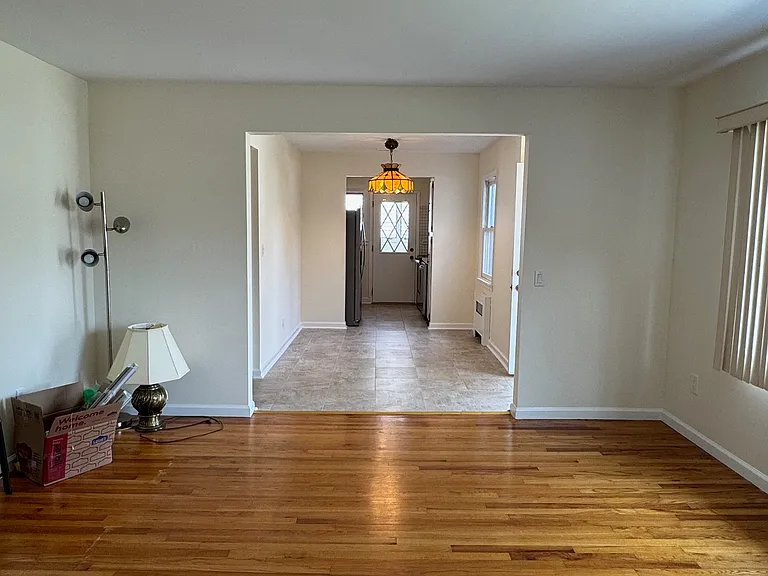 11 Linden Ct — Photo 3