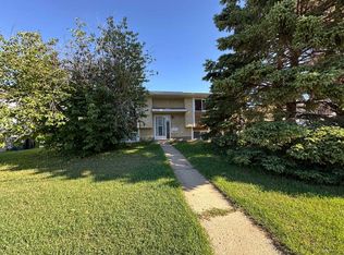 6008 S 57th Ave, Ponoka, AB T4J1L2