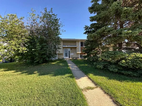 6008 S 57th Ave, Ponoka, AB T4J 1L2