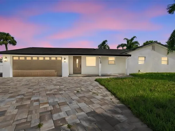 8725 THORNWOOD LANE, TAMPA, FL 33615