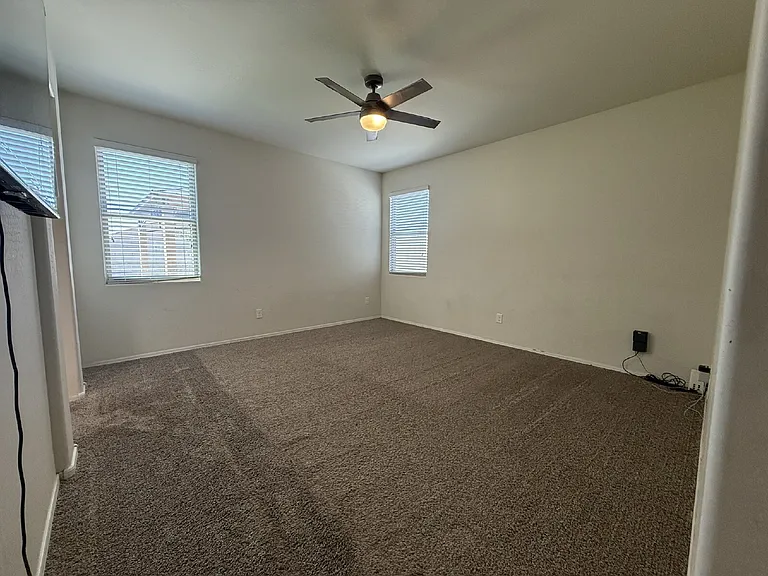 30187 W Avalon Dr — Photo 26