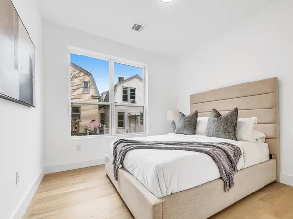 649 38th Street image 19 of 29