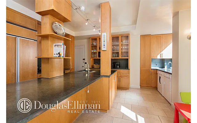 Sold by Douglas Elliman | media 18