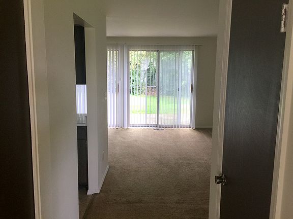 3rd image of 7500 Mount Whitney St
