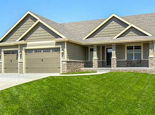 9255 S Ayr Line Ct, West Des Moines, IA 50266
