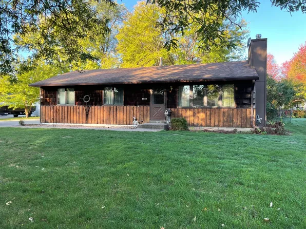 8608 Oakland Ave S, Bloomington, MN 55420