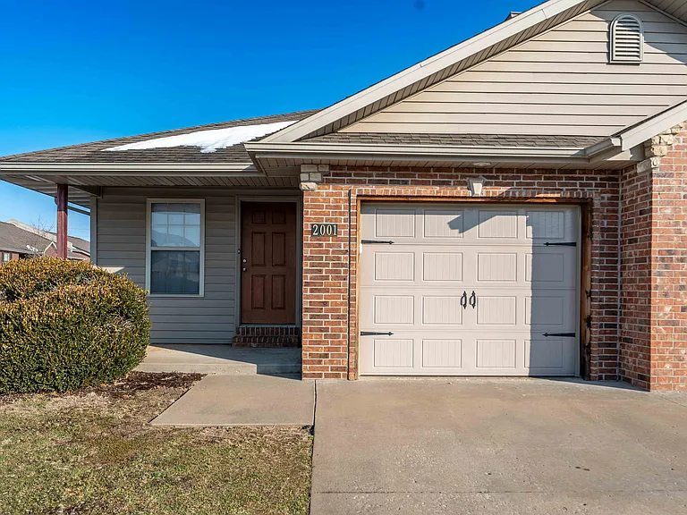 Oakwood Heights Townhomes — Photo 99