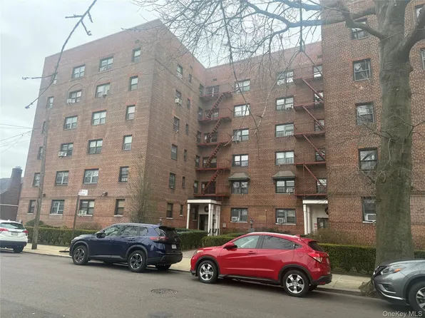 147-14 84 Road #2A, Briarwood, NY 11435