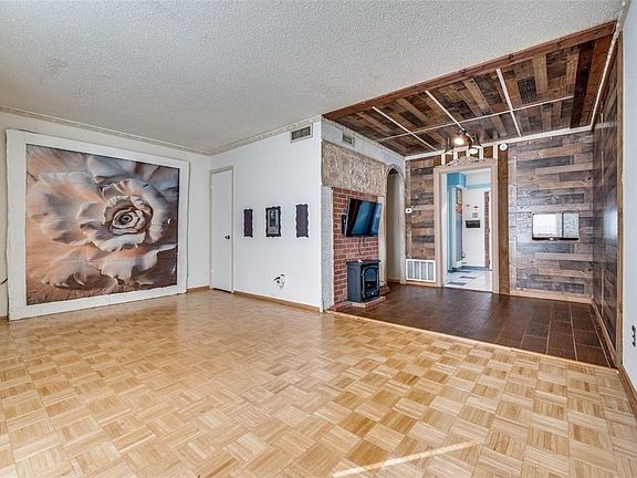 5th image of 9843 Park Lane Ct