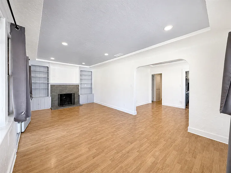 5434 Adams Ave — Photo 4