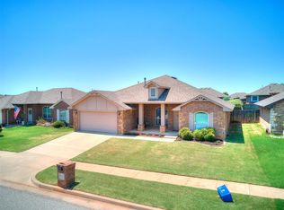 913 Laurel Creek Dr, Yukon, OK 73099