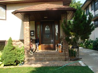 1422 Pascal St N, Saint Paul, MN 55108