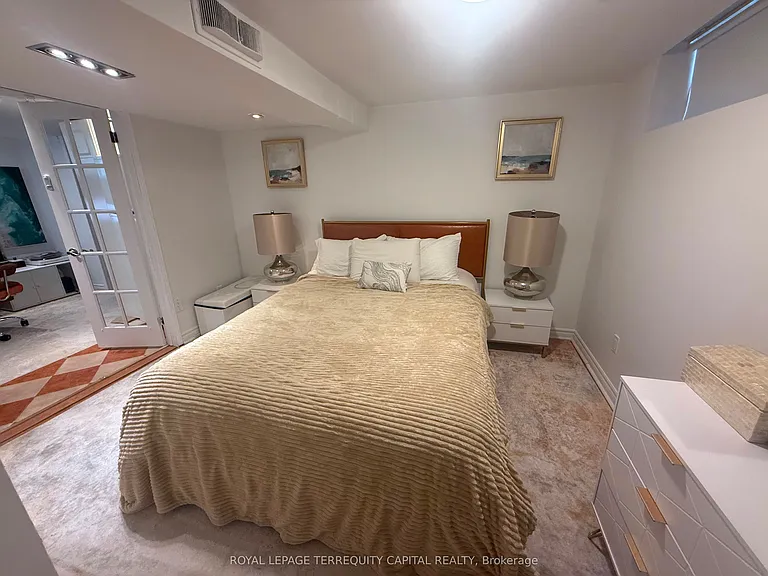 29 Glamis Ave #LOWER — Photo 17
