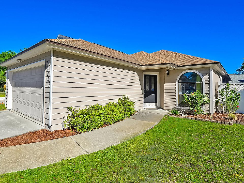 1st image of 10527 Broomsedge Ct