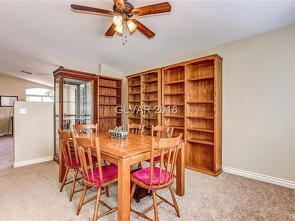 Dining room...