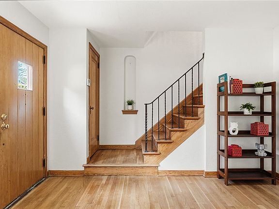 2nd image of 411 Bower Hill Rd
