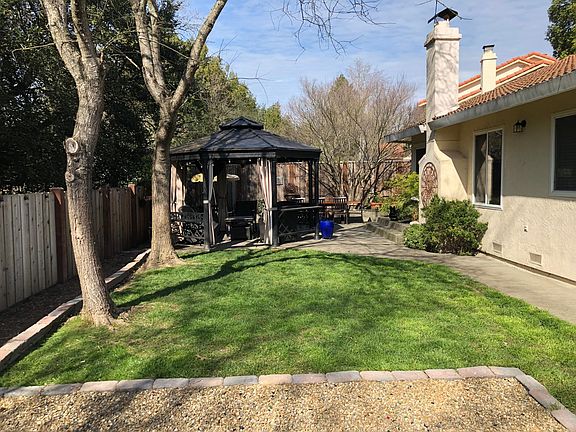 3rd image of 233 Buena Tierra Way