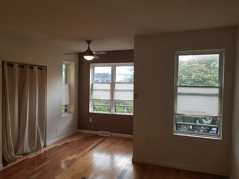 725 12th St NE — Photo 13