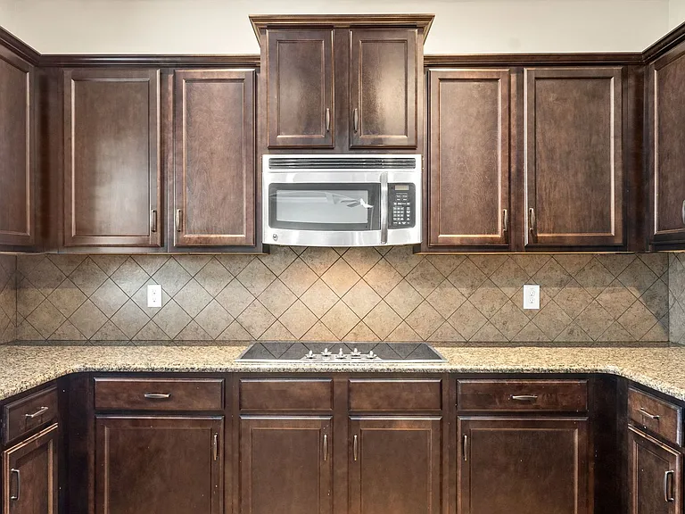 2976 McManus Cir — Photo 12