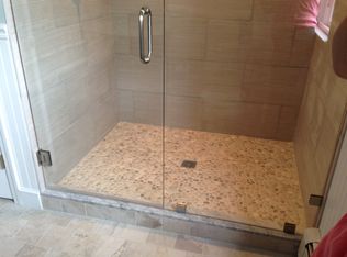 4 Quinlan Ct, Warwick, RI 02886