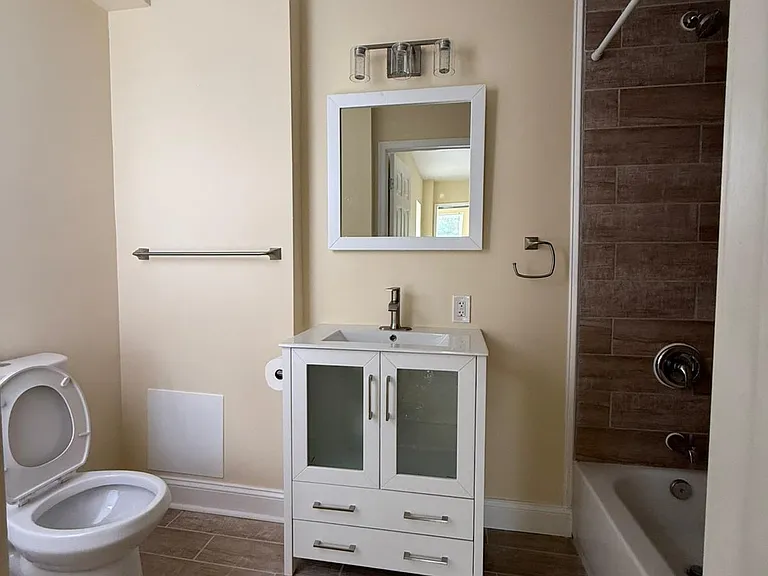 1729 N Caroline St #1 — Photo 5