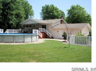 1511 Saratoga Dr, Collinsville, IL