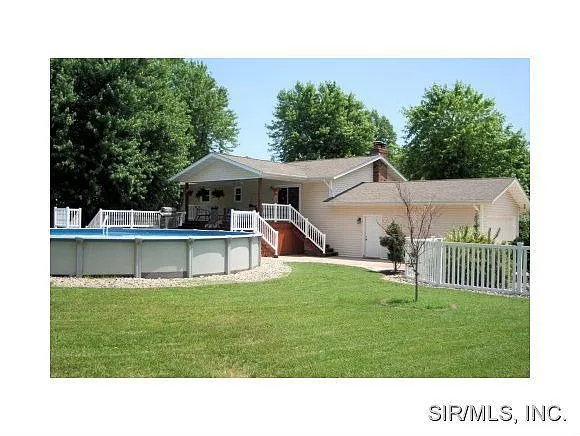 1511 Saratoga Dr photo 1