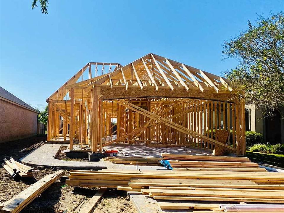 1st image of 5180 Courtyard Dr