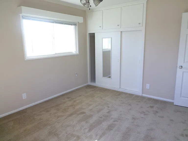 1209 N Riedel Ave — Photo 5