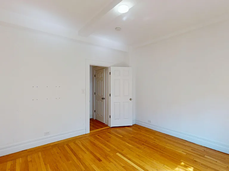 325 W 77th St #3A — Photo 10