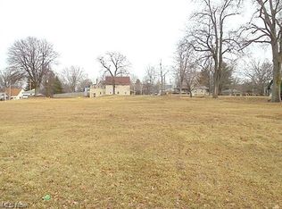 Cambridge Rd, Coshocton, OH 43812