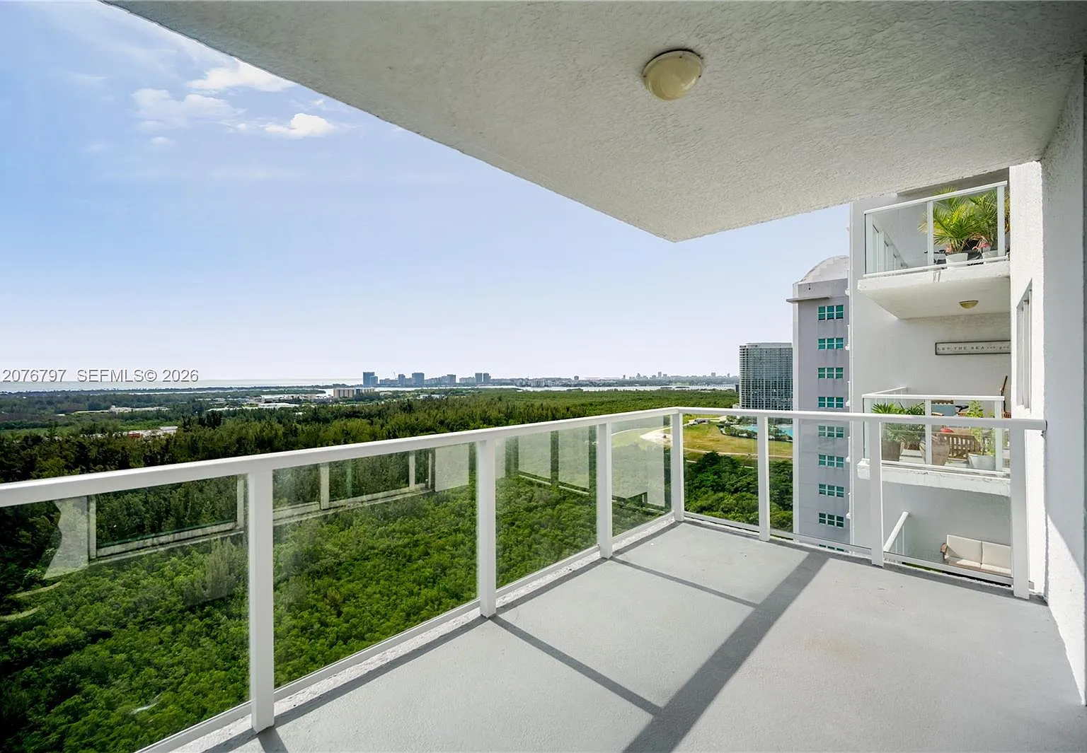 The Oaks I Condo — Photo 2